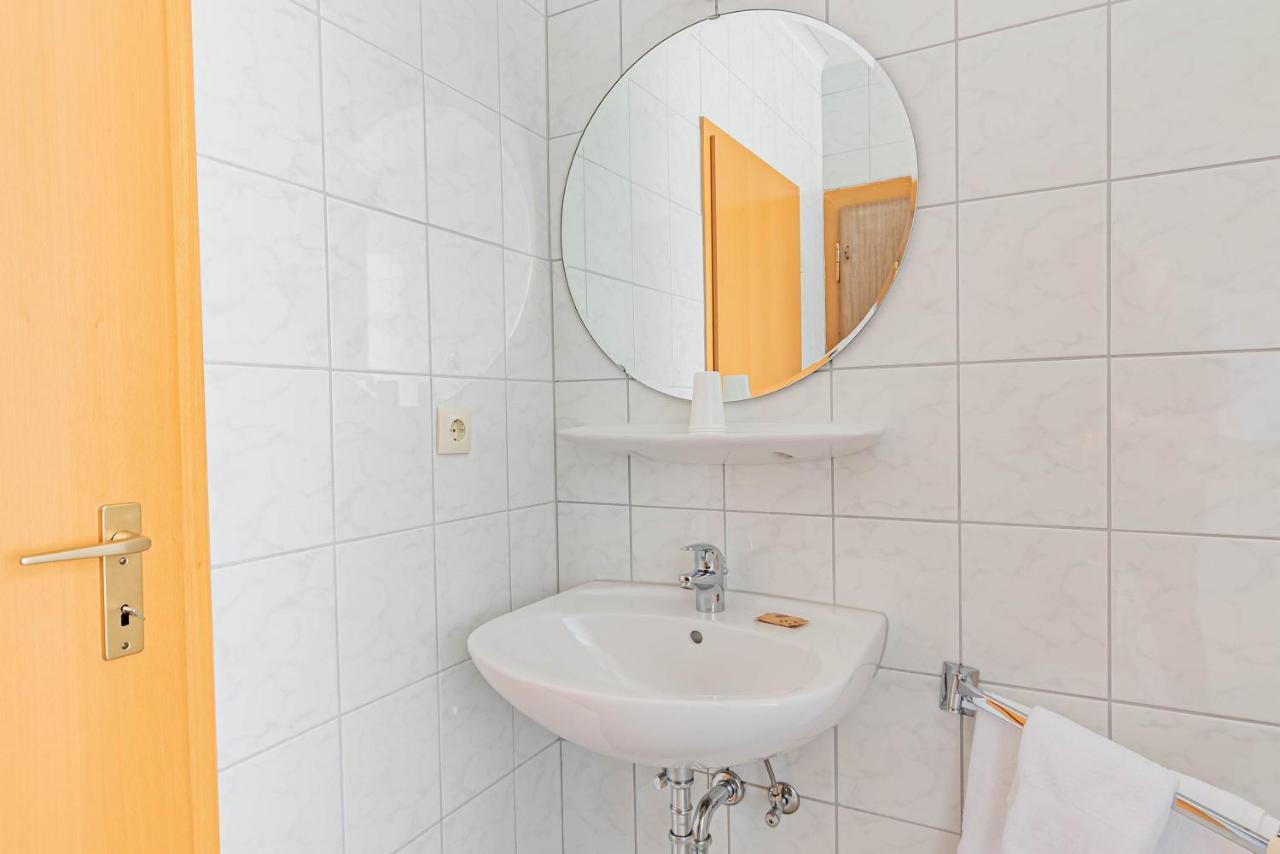 Hotel Le Petit Poete Echternach Eksteriør billede